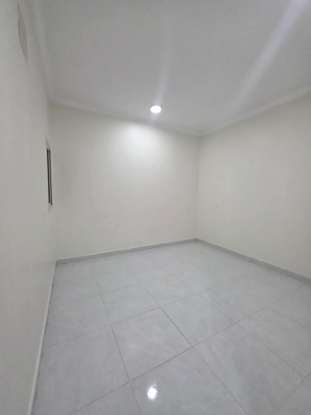 π‘ Property ID: 159 | 2BR Apartment | Family Building | Elevator Available | Second Floor | Internal | Al-Janubiyah β Al Khobar | Monthly Rent: 1,633 SAR