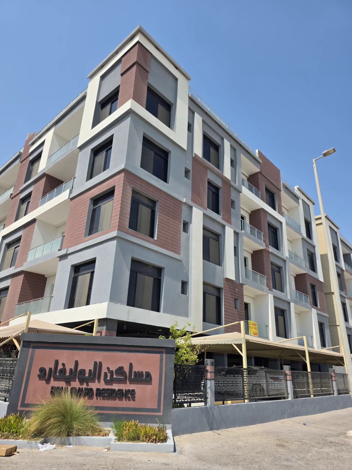 🏡 Spacious 3-Bedroom Apartment | Drawing Room | American Kitchen | Sea View | Full AC | 2 Elevators | Third Floor | Al Khobar