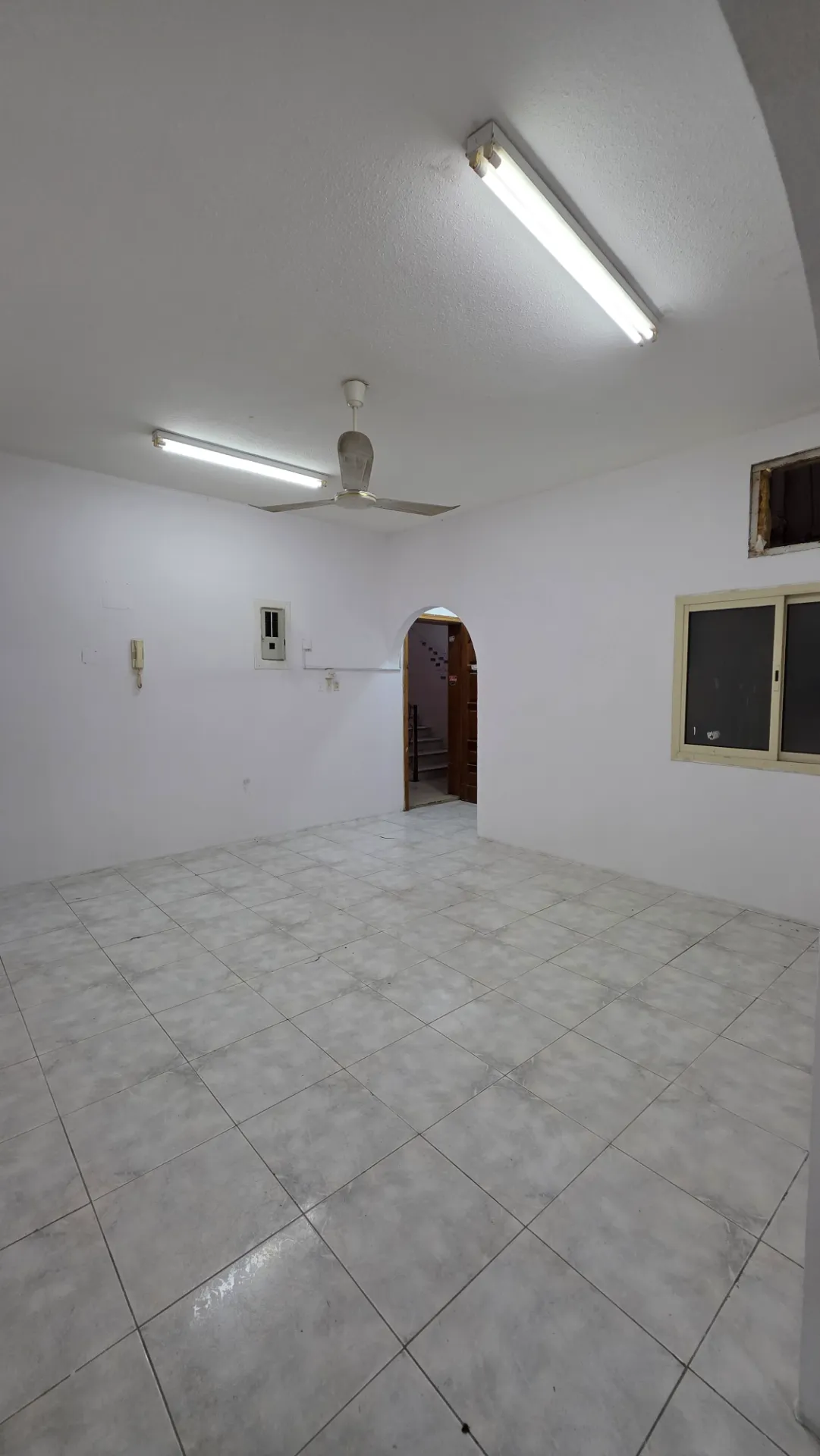 🏡 Spacious 4-Bedroom Apartment | Ground Floor | External | Family Building | Al Thuqbah – Al Khobar